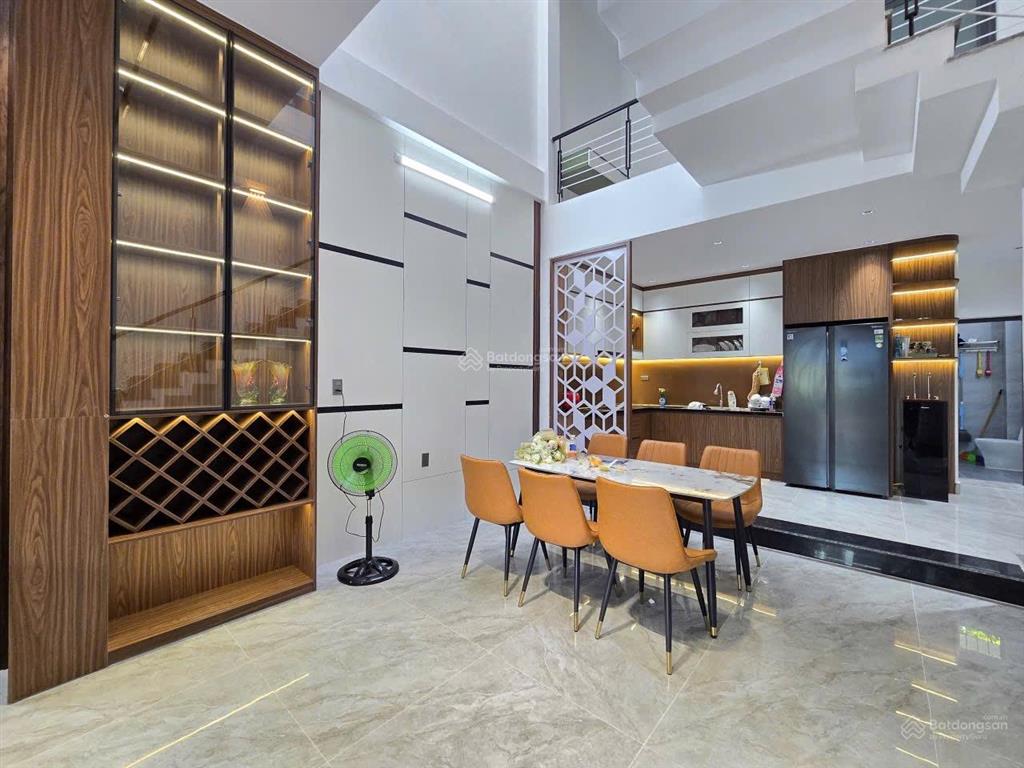 Nhà 3 tầng mới full nội thất giá hời liên chiểu gần biển