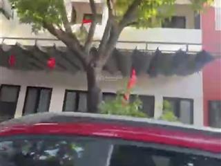 Cần bán nhà 3 tầng lô góc 2 mặt tiền trục kinh doanh có 8 phòng căn hộ và 1 mb thu nhập đều đặn