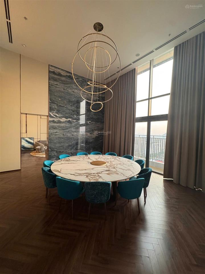 Chính chủ bán nhanh căn 3pn, 3wc the infiniti dt 135m2 giá siêu tốt để chuyển qua mua căn 4pn