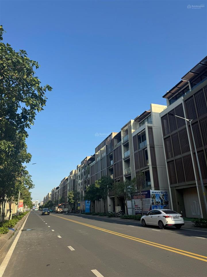 Bán lỗ 9 tỷ căn nhà phố soho the globall city trục đường lớn rộng 20m đã có sổ hồng công riêng
