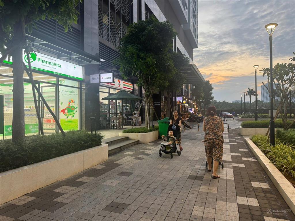 Cho thuê gấp căn shophouse đẹp nhất q7 saigon riverside, khu dân cư hơn 12000 cư dân đang sinh sống