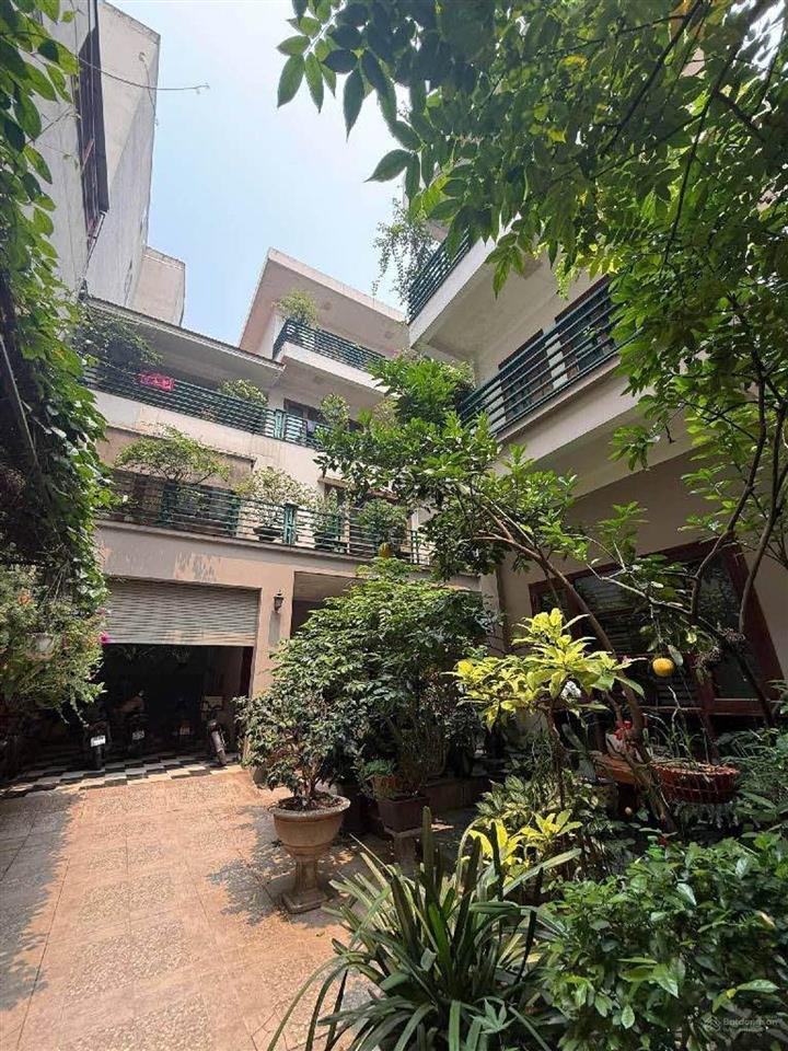Bán nhà riêng 271m2, 57 tỷ tại lạc long quân, nhật tân, tây hồ