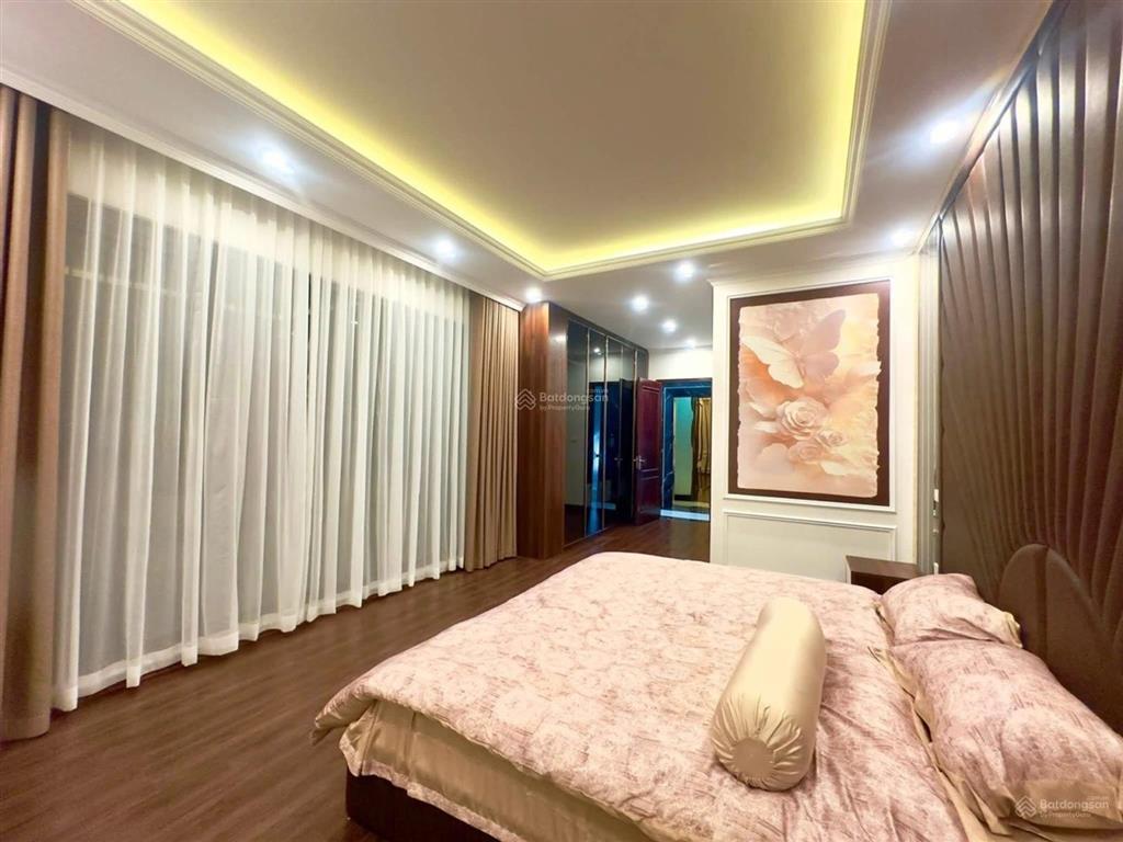 Bán nhà riêng mặt ngõ phố kim mã ba đình, nhà mới xây thang máy. không quy hoạch