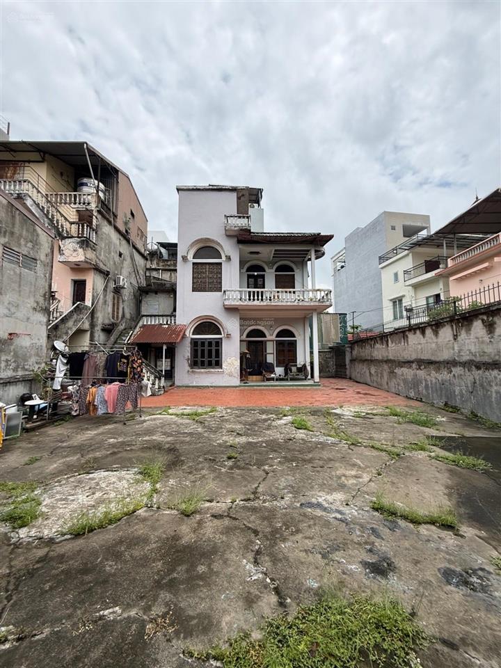 Bán nhà riêng tại tây hồ 252m2, giá đầu tư tương lai tăng giá trị