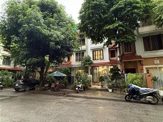 Bán nhà phân lô vip ba đình thang máy 104m an ninh tuyệt đối.