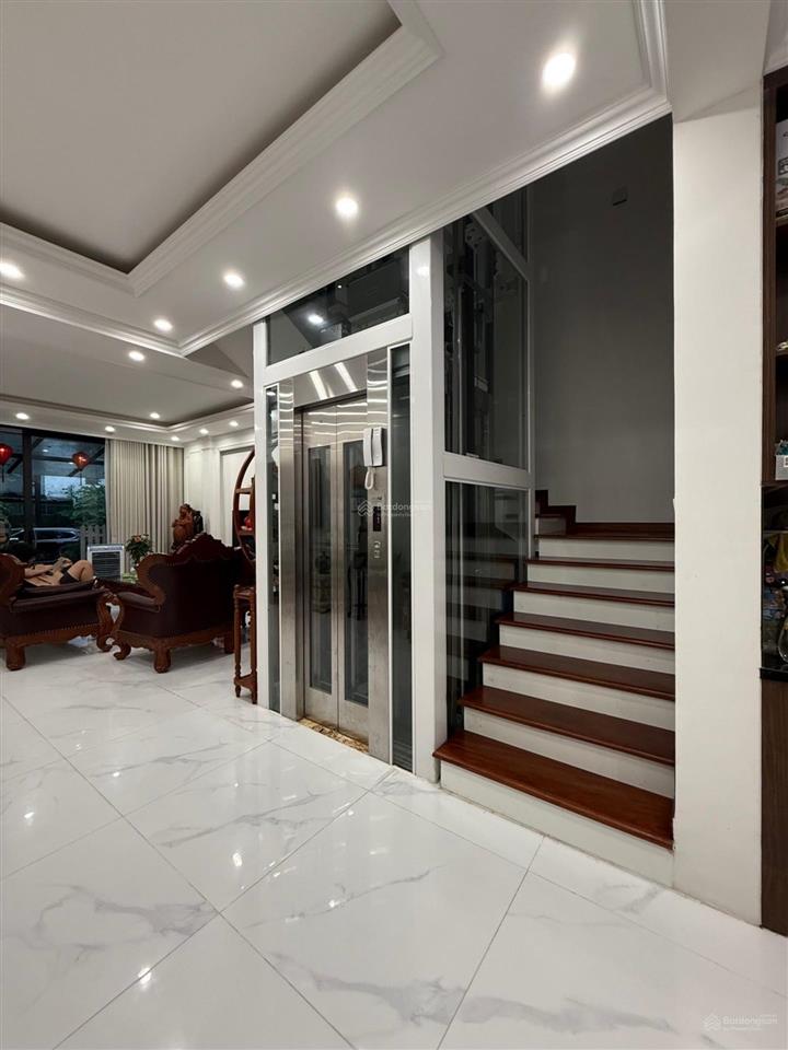 Bán nhà phân lô vip ba đình thang máy 104m an ninh tuyệt đối.