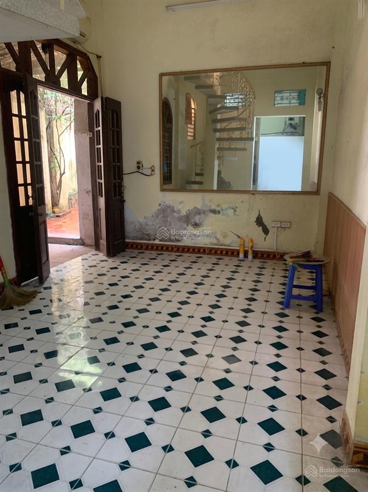 Bán nhà riêng 60m2 tại phố hào nam, đống đa, ô chợ dừa giá đầu tư