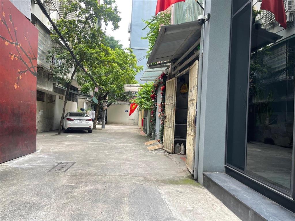 Bán tòa nhà kinh doanh dòng tiền khủng  phân lô ô tô chạy vòng quanh.