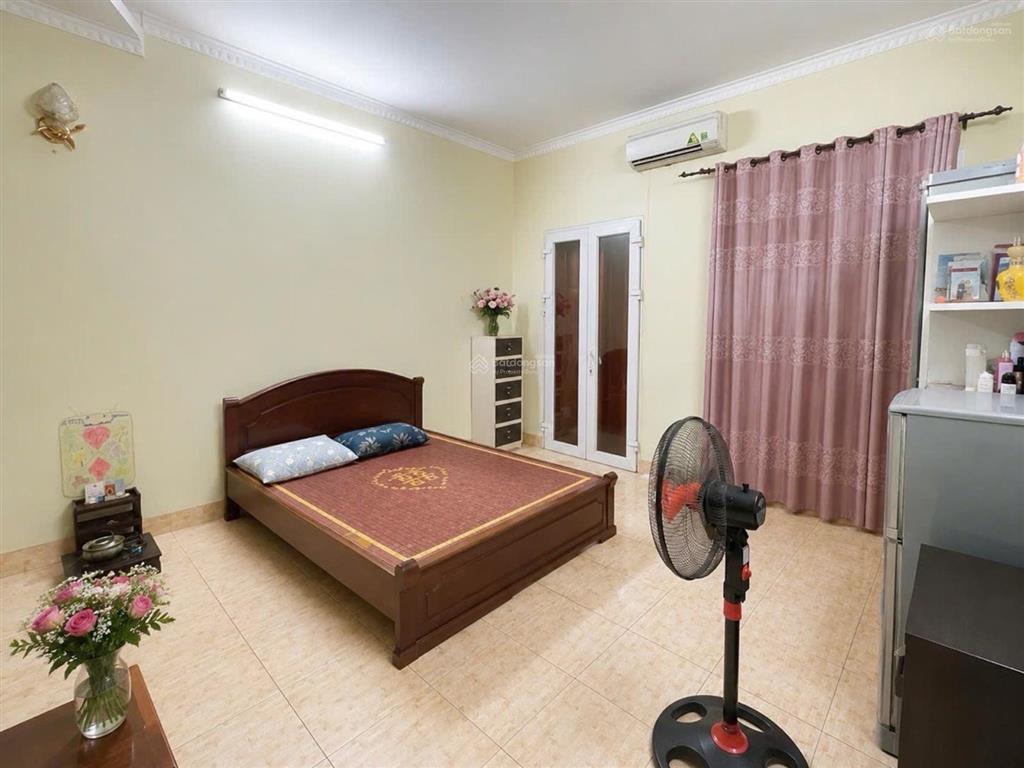 Trung tâm đống đa  hào nam  gần phố  nhà đẹp 4 tầng  công năng đầy đủ  dân trí cao