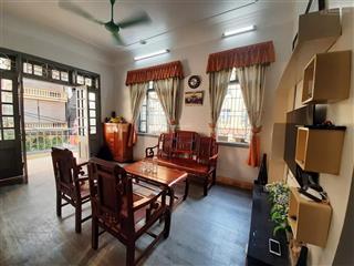 Bán nhà phố phân lô quân đội. lô góc 3 thoáng, ô tô tránh, quay đầu trước nhà.