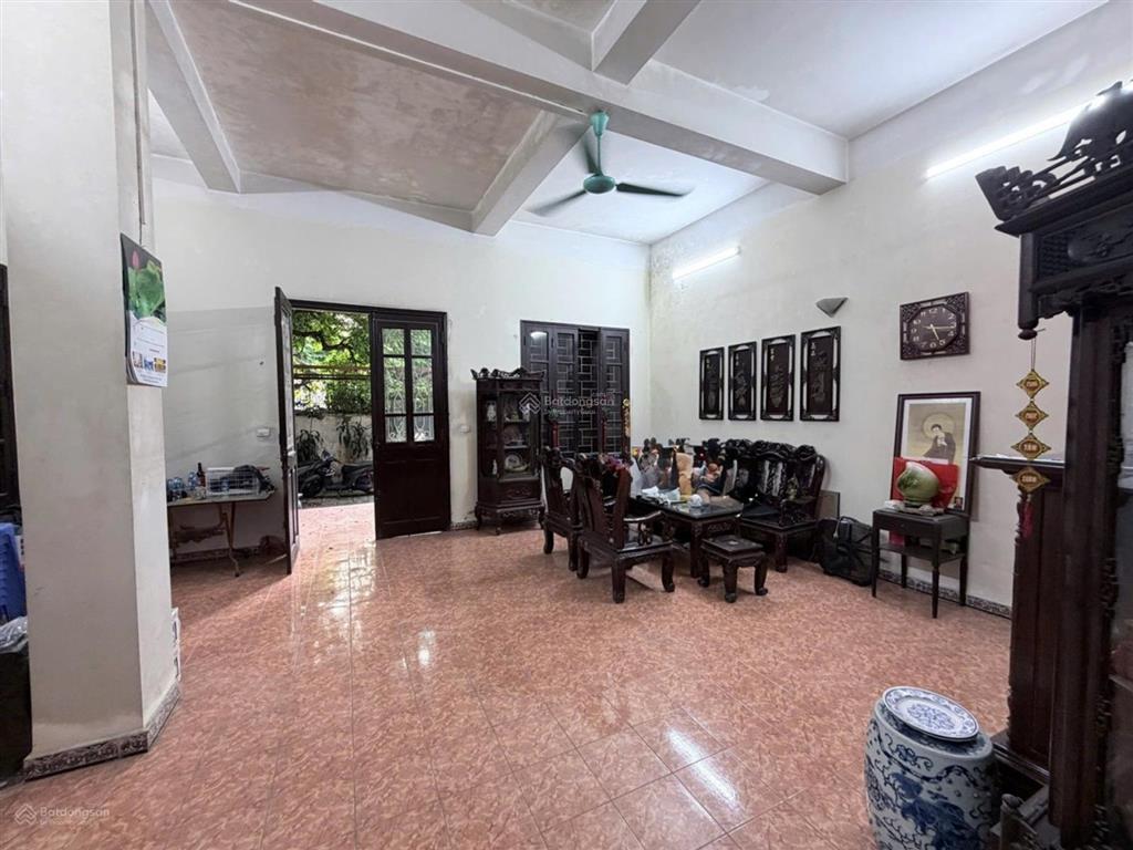 Bán đất tặng nhà biệt thự sân vườn 240m trung tâm ba đình.