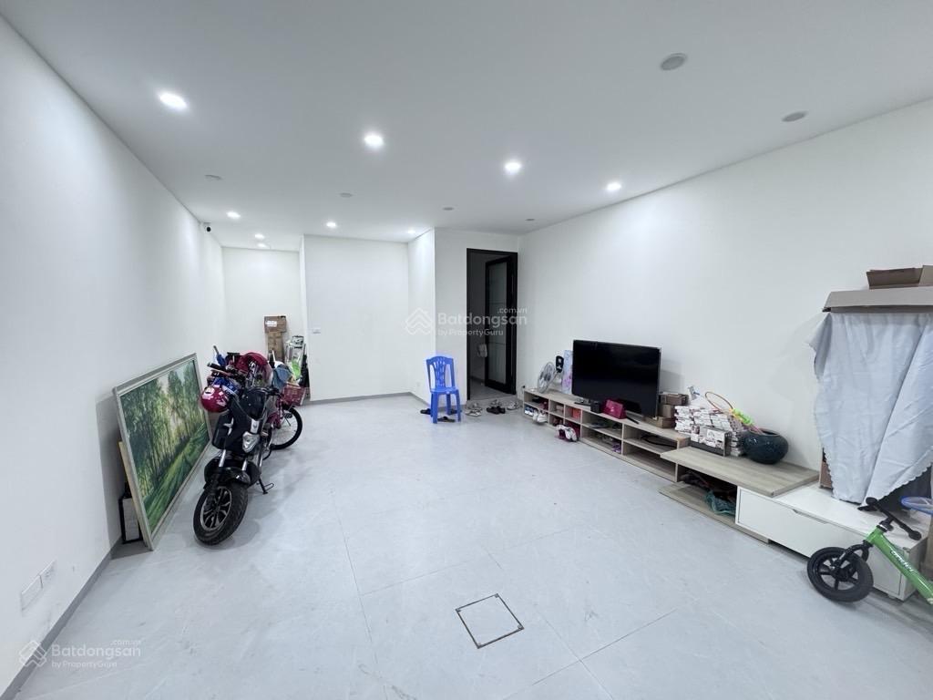 Bán nhà đống đa hoàng cầu trần quang diệu phân lô ô tô kinh doanh.