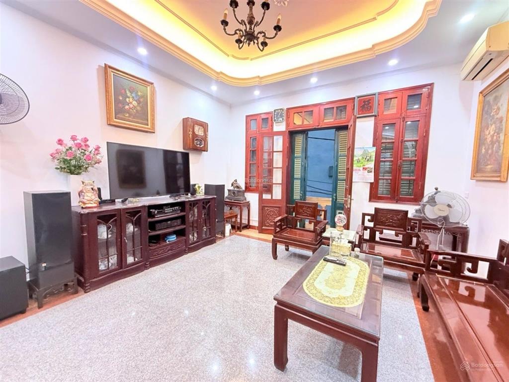 Bán nhà phân lô cầu giấy  ô tô tránh  3 thoáng  an ninh tuyệt đối  70m2