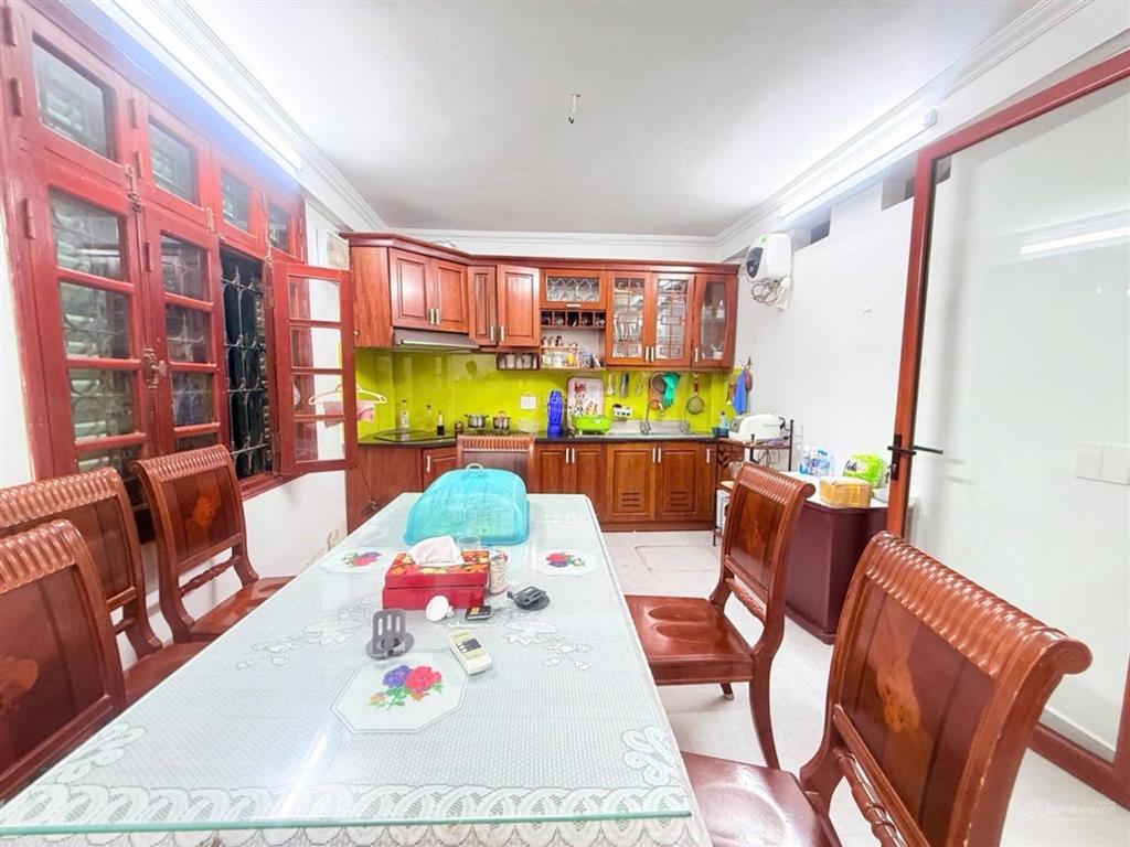 Bán nhà phân lô cầu giấy  ô tô tránh  3 thoáng  an ninh tuyệt đối  70m2