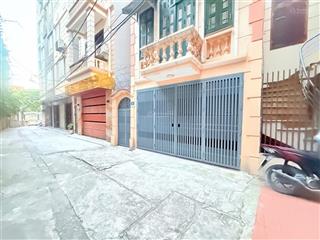 Bán nhà phân lô cầu giấy  ô tô tránh  3 thoáng  an ninh tuyệt đối  70m2