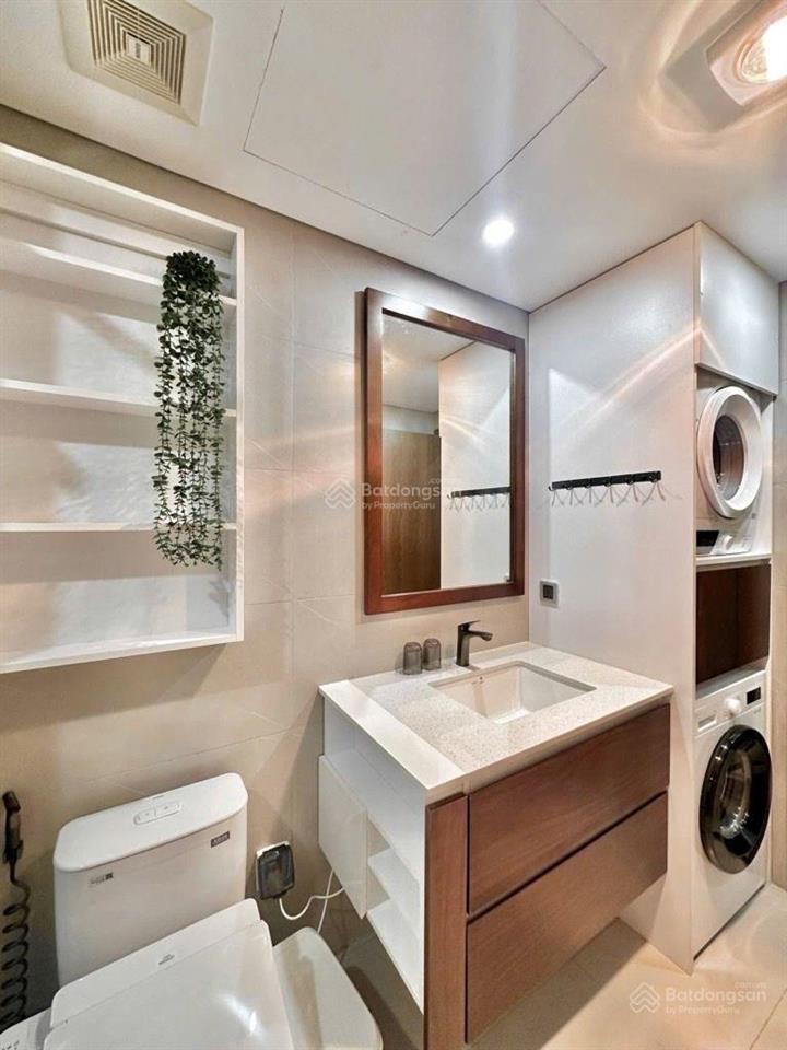 Bán căn hộ dòng tiền vị trí vàng ba đình liễu giai 136m2 giá khoảng 700tr/m2