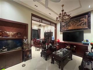 Bán nhà lô góc đội cấn  ba đình  trung tâm tiện ích  71m/6 ngủ sáng thoáng