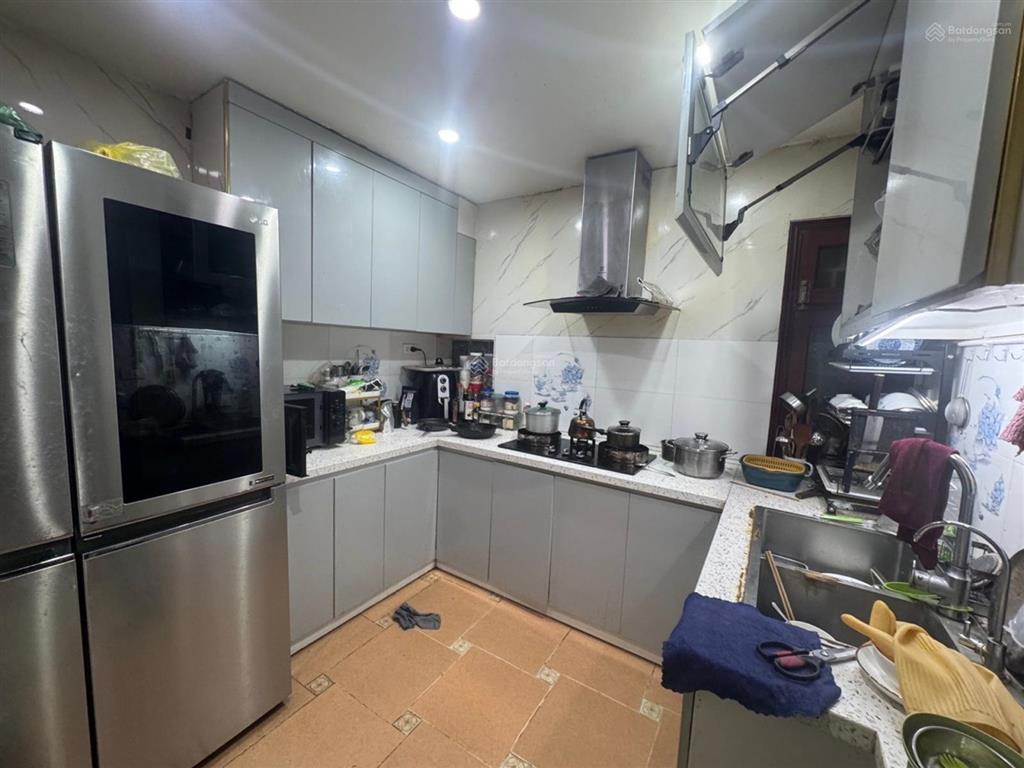 Bán nhà lô góc đội cấn  ba đình  trung tâm tiện ích  71m/6 ngủ sáng thoáng