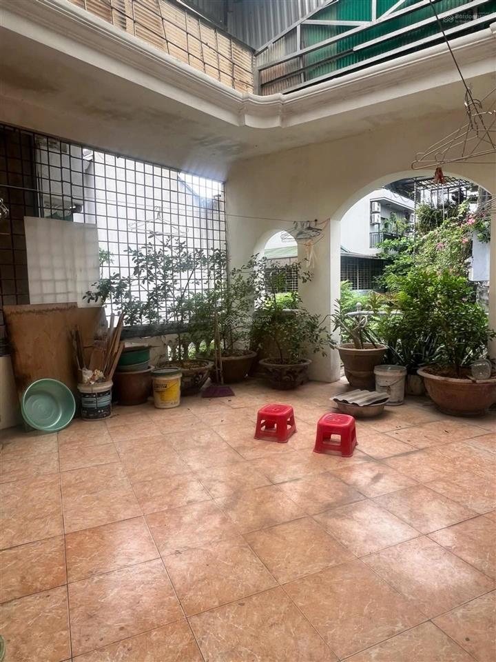 Bán nhà riêng ba đình hoàng hoa thám văn cao nhà dân xây 64m ô chờ thang máy.