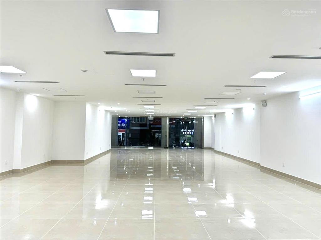 Bán toà nhà văn phòng mặt phố chùa láng. diện tích 115m x 9 tầng. mặt tiền 6.5m.  0914 624 ***