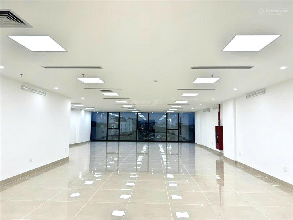 Bán toà nhà văn phòng mặt phố chùa láng. diện tích 115m x 9 tầng. mặt tiền 6.5m.  0914 624 ***