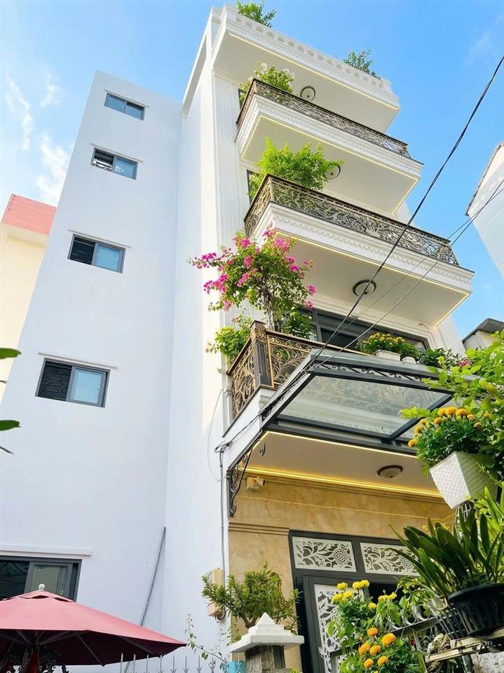 Nhà mới! nguyễn thị minh khai, quận 1. ngang 4,8m  nở hậu 8m. 5 tầng. dân trí. chỉ 15 tỷ
