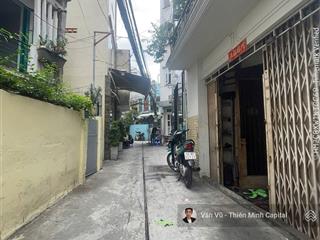 Chỉ 6,4 tỷ có nhà quận 1. căn góc (vuông)  4 tầng. hđ thuê 20tr/tháng. thông hoàng sa