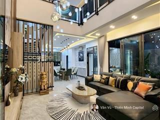Căn số 1! hxh huỳnh văn bánh, phú nhuận. (4x12m) vuông vức  4 tầng. an ninh, yên tĩnh. chỉ 7,8 tỷ.