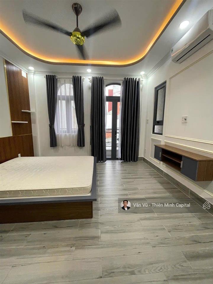Căn số 1! hxh huỳnh văn bánh, phú nhuận. (4x12m) vuông vức  4 tầng. an ninh, yên tĩnh. chỉ 7,8 tỷ.