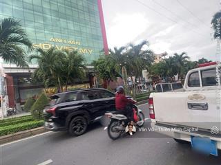 Ngang hiếm 8,2m  4 tầng! mặt tiền phan xích long, p2, phú nhuận. chỉ 10 tỷ thương lượng