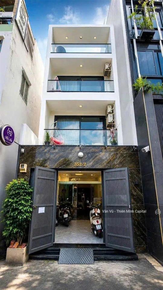 Vô cùng hiếm! mặt tiền thụt trường sa, p2, phú nhuận. 4,7x22,5m  4 tầng. chỉ 28,5 tỷ thương lượng