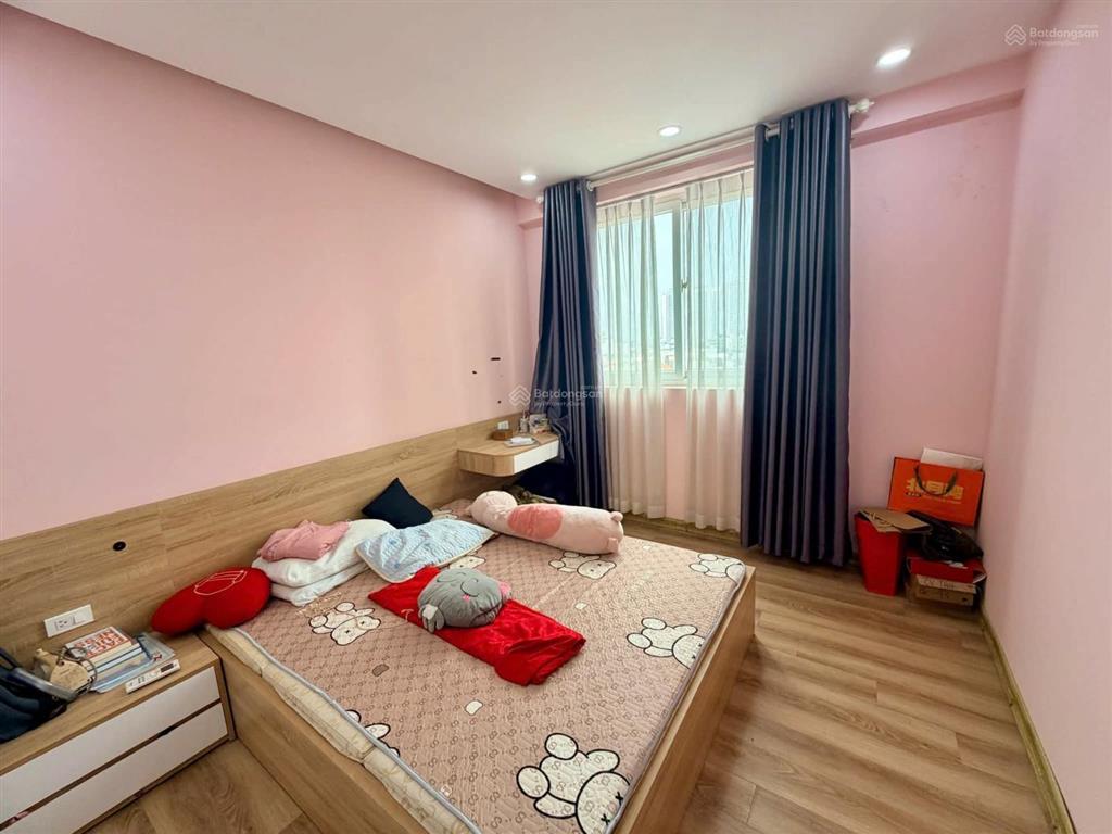 Hiếm ! nhà đẹp  38m2 * 4 tầng  mt  4,5m  20m ra mặt phố  nội thất lung linh  mua ở cực sướng