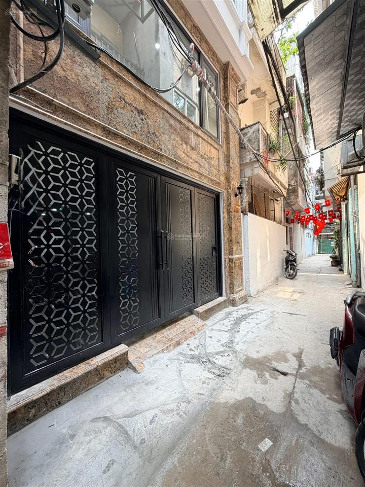 Vippchdv cg 20pkk  7 tầng thang máy * mt5.6m  gần ô tô  dt 110tr/th  2 mặt thoáng  sổ vuông