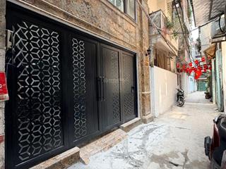 Vippchdv cg 20pkk  7 tầng thang máy * mt5.6m  gần ô tô  dt 110tr/th  2 mặt thoáng  sổ vuông