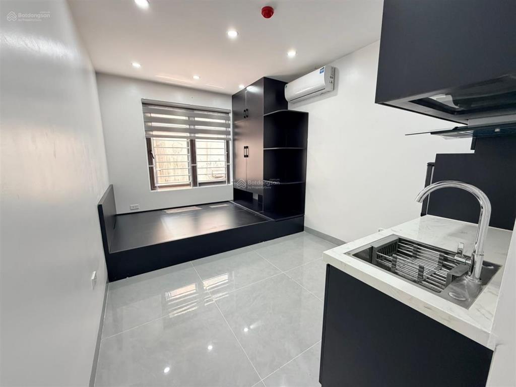 Vippchdv cg 20pkk  7 tầng thang máy * mt5.6m  gần ô tô  dt 110tr/th  2 mặt thoáng  sổ vuông