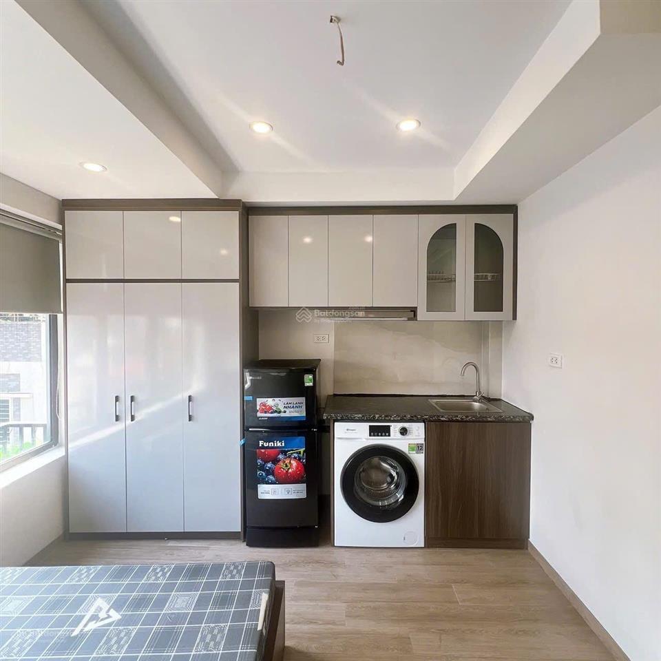 Chdv trung kính, cầu giấy  nhà mới 7t thang máy  65m x 7t, mt 4.5, $21