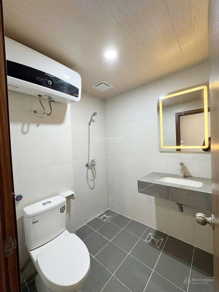 Chdv trung kính, cầu giấy  nhà mới 7t thang máy  65m x 7t, mt 4.5, $21