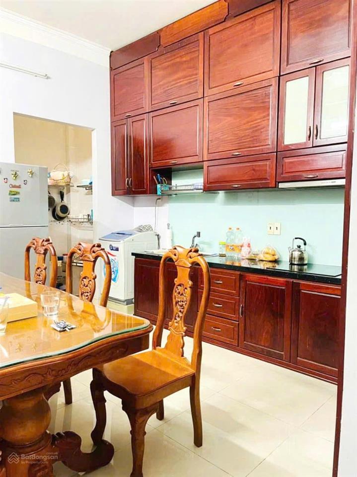 Nhà nguyễn thị thập, 5 tầng, 90m2, 4m x 22m, ô tô đậu trong nhà, hơn 11 tỷ, cách mt 40m