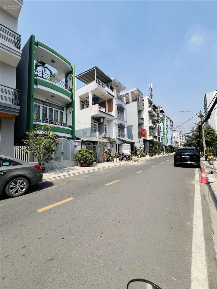 Nhà mt đường số , 4m x 18m, đường 12m, hơn 11 tỷ, cách nguyễn thị thập 100m, cách phú mỹ hưng 500m