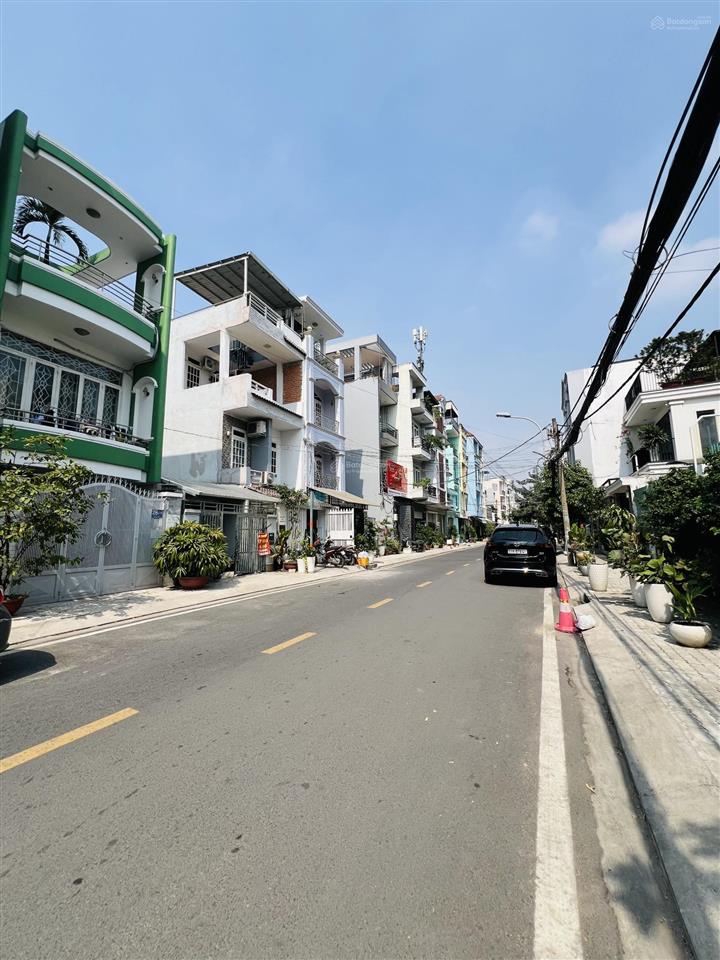 Nhà mt đường số , 4m x 18m, đường 12m, hơn 11 tỷ, cách nguyễn thị thập 100m, cách phú mỹ hưng 500m