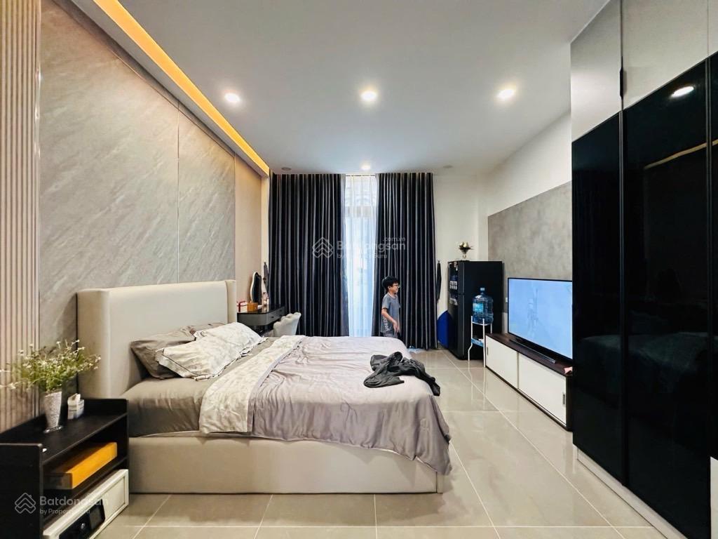 Nhà 2 mt, đường số, tân quy cũ, 5m x 22m, 4 tầng, hơn 18 tỷ, cách chợ tân quy 30m