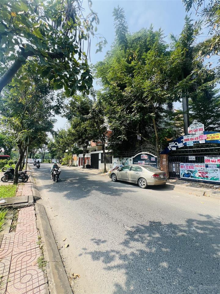 Đất biệt thự, mt đường 14m, view trực diện sông, cách phú mỹ hưng 500m, 7m x 20m, 140m2, 27 tỷ