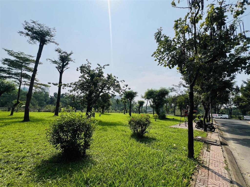 Đất biệt thự, mt đường 14m, view trực diện sông, cách phú mỹ hưng 500m, 7m x 20m, 140m2, 27 tỷ