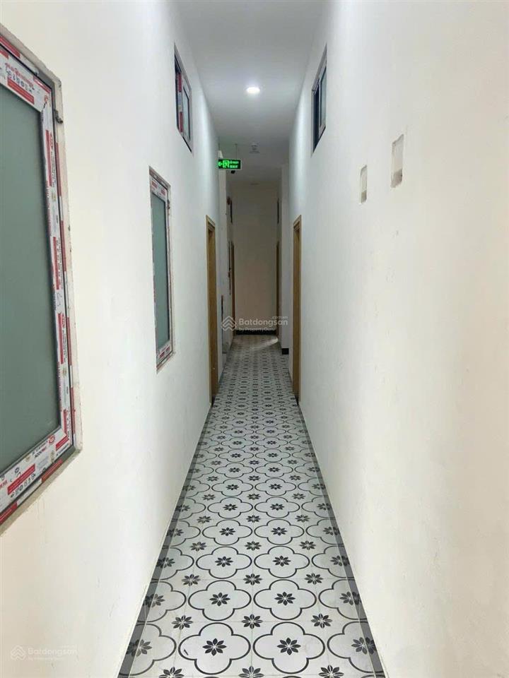 Bán căn hộ dịch vụ, khu kiều đàm, 7m x 20m, hầm 7 tầng, hđ thuê 160tr/tháng, sát khu him lam