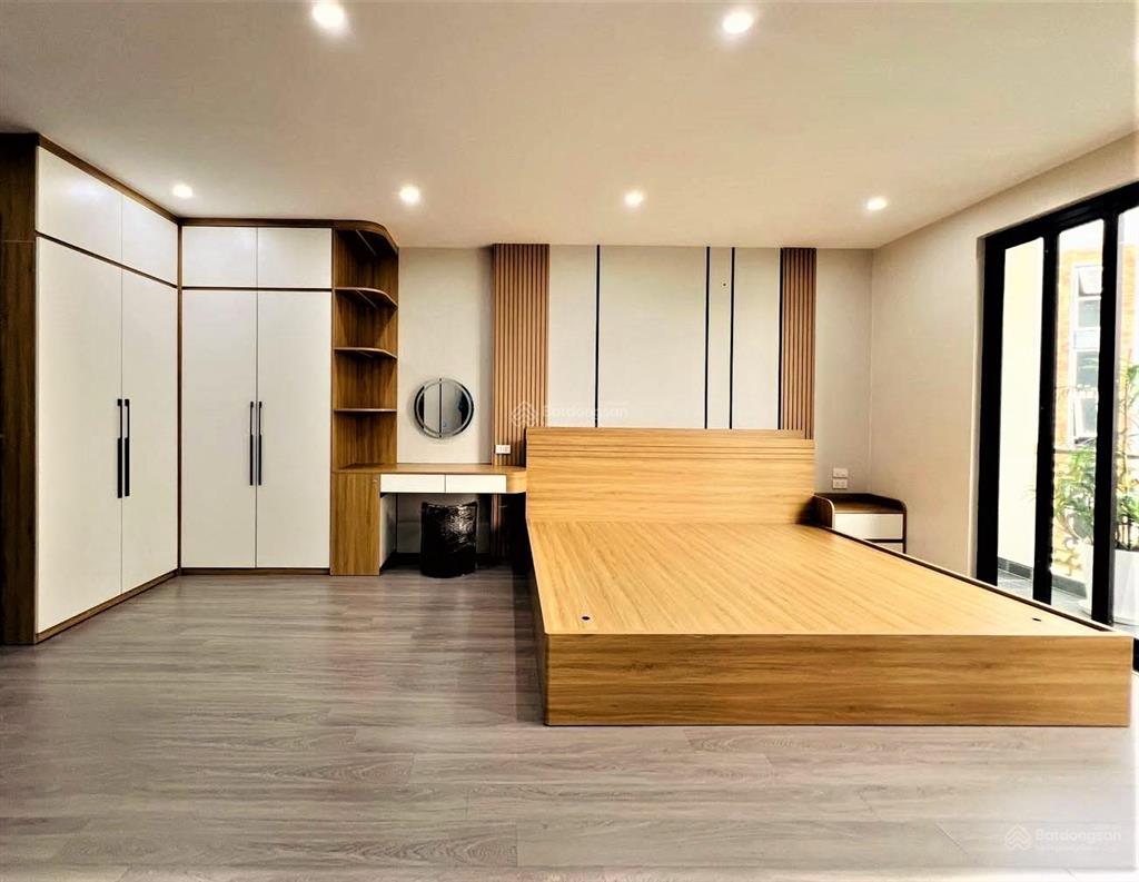 10m ra ô tô 30m ra phố hoàng ngân  cầu giấy. dt 50m2  6t thang máy  giá chỉ 14.x tỷ