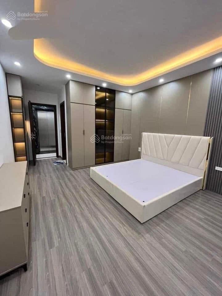 Chỉ 12.x tỷ  nhà 7 tầng thang máy  ngay vũ trọng phụng  nhân chính