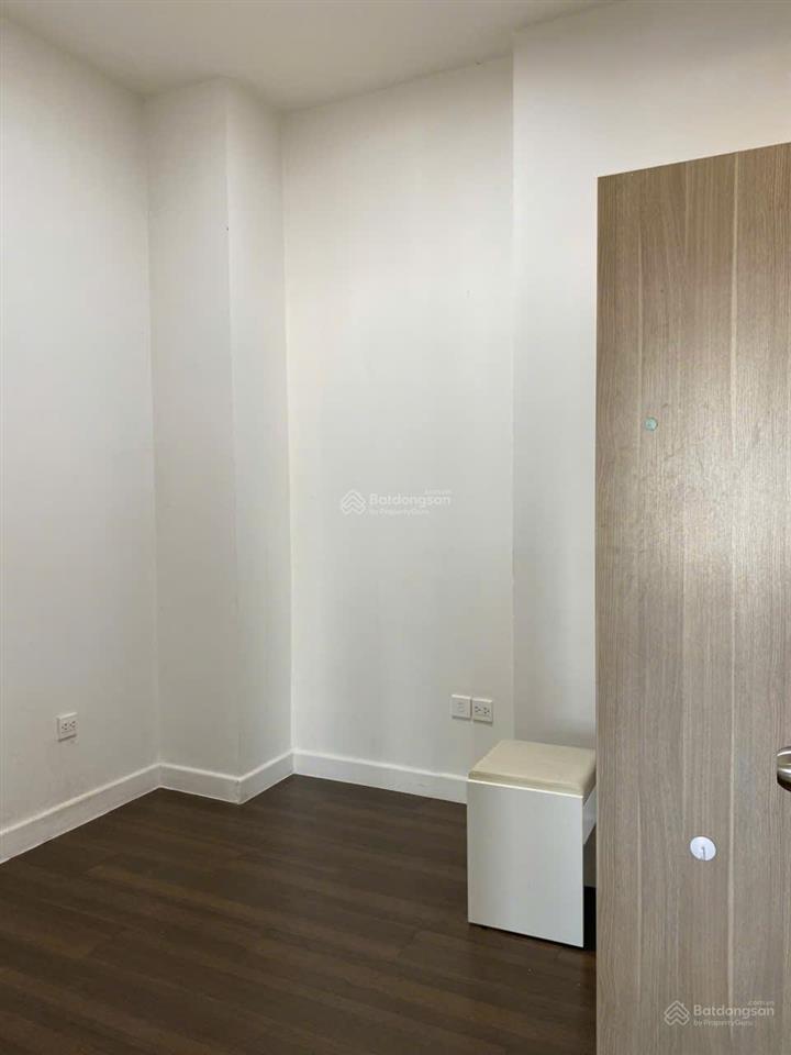 Bán căn 1pn+ giá tốt 6.1 tỷ bao hết, sổ hồng sẵn  the sun avenue, view sông đông nam thoáng mát.