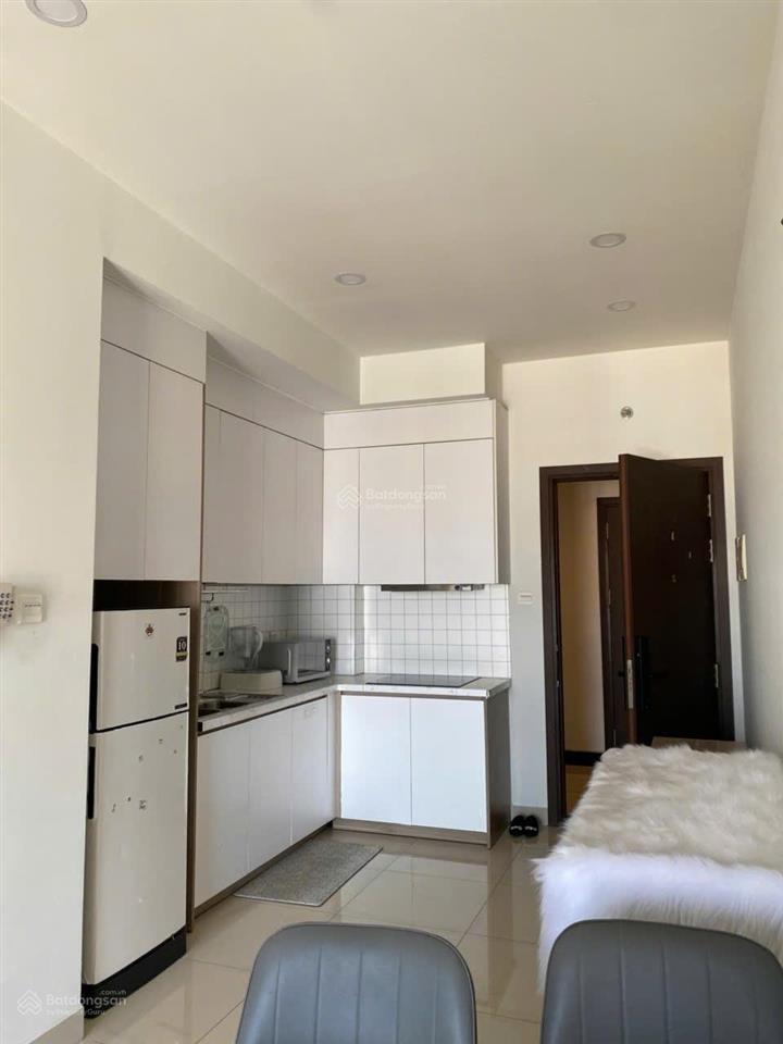 Bán căn 1pn+ giá tốt 6.1 tỷ bao hết, sổ hồng sẵn  the sun avenue, view sông đông nam thoáng mát.