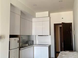 Bán căn 1pn+ giá tốt 6.1 tỷ bao hết, sổ hồng sẵn  the sun avenue, view sông đông nam thoáng mát.