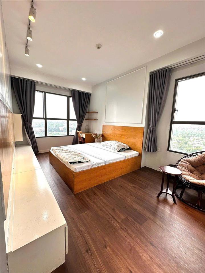 Sổ hồng sẵn  bán nhanh căn 3pn 105m2  9 tỷ giá tốt the sun avenue